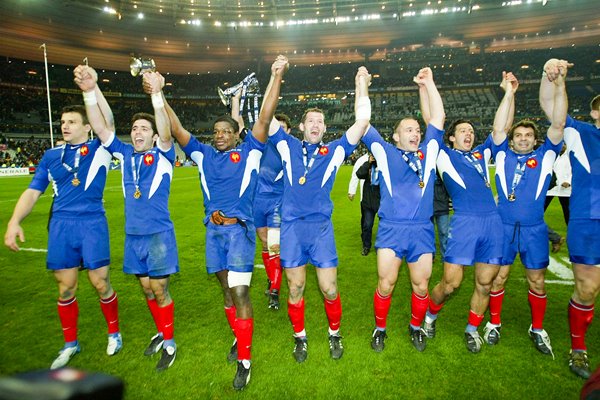 France celebrate Grand Slam 6 Nations 2004