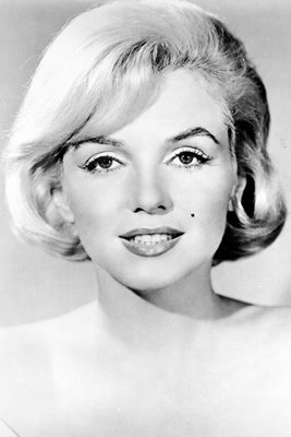 Marilyn Monroe head on