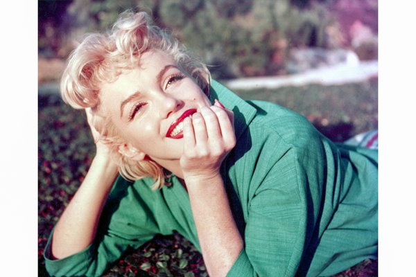 Marilyn Monroe in the park