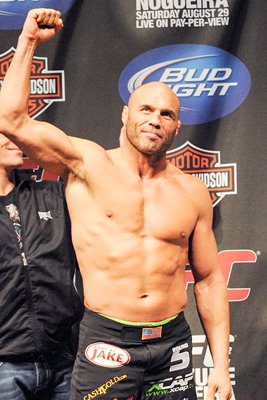 Randy Couture v Nogueira Weigh-In 2009