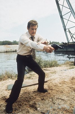 Roger Moore James Bond Live And Let Die 1973