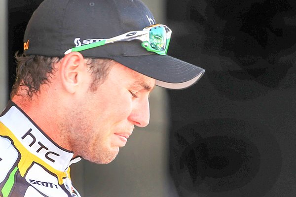 Mark Cavendish emotional after Stage 5 win