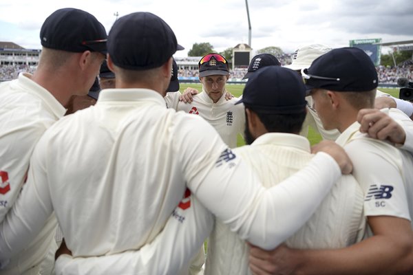 Joe Root Team Huddle England v India 1st Test Day Three