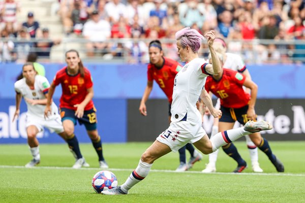 Megan Rapinoe USA scores v Spain Last 16 World Cup 2019