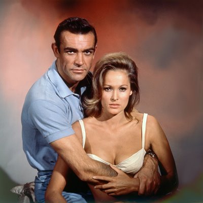 Sean Connery & Ursula Andress James Bond Dr. No 