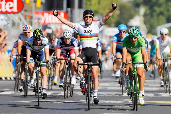Mark Cavendish wins 4th straight Paris stage