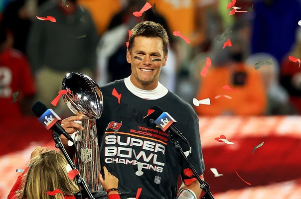 Tom Brady Tampa Bay Buccaneers Vince Lombardi Trophy Super Bowl 2021