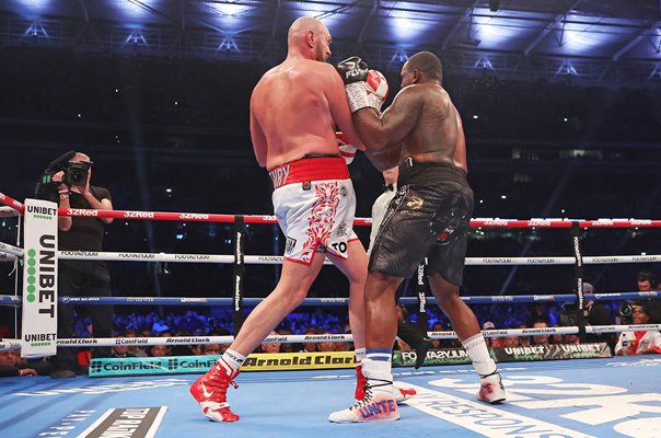 Tyson Fury knockout punch v Dillian Whyte Wembley Stadium 2022