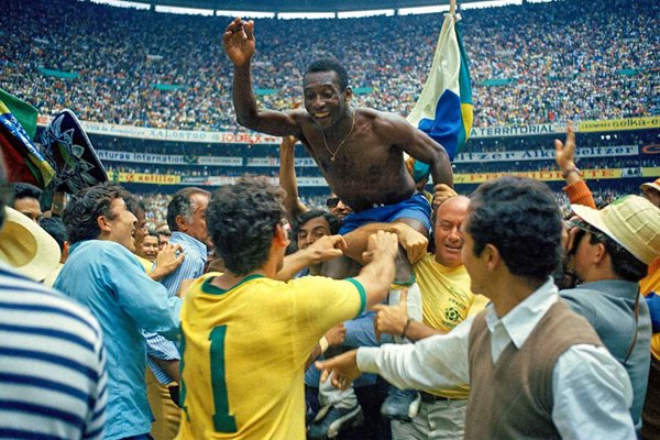 Pele Brazil celebrates World Cup win Mexico 1970
