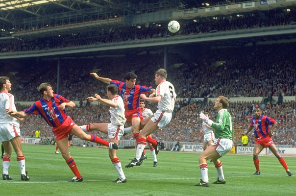 Gary O'Reilly Crystal Palace scores v Manchester United v FA Cup Final 1990