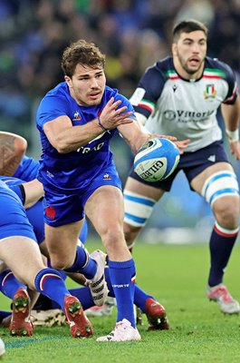 Antoine Dupont France passes v Italy Six Nations Rome 2023