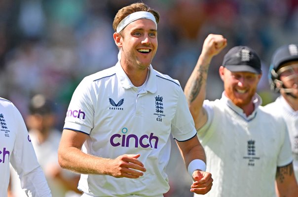 Stuart Broad England celebrates 600th test wicket Old Trafford Ashes 2023