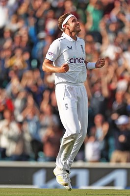 Stuart Broad England celebrates winning wicket 5th Ashes Test Oval 2023