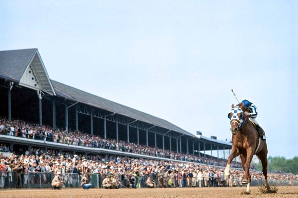 Secretariat wins Kentucky Derby 1st leg of legendary 1973 Triple Crown