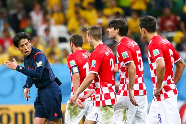 Croatian players v referee 2014 World Cup
