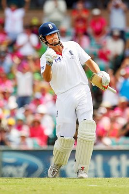 Alastair Cook celebrates 3rd 100 of 2010 Ashes