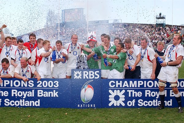 England celebrate 6 Nations Grand Slam Win 2003