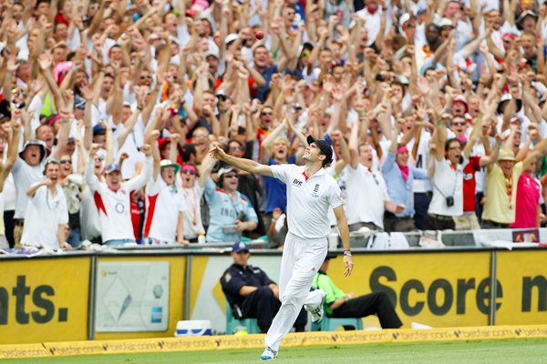 James Anderson Boundary catch SCG - 2010 Ashes 