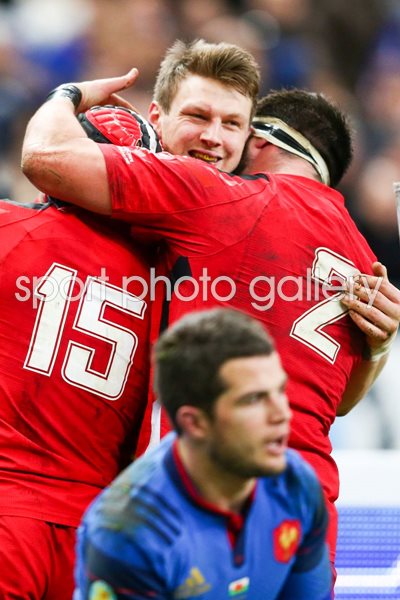 Dan Biggar Wales v France Paris 2015
