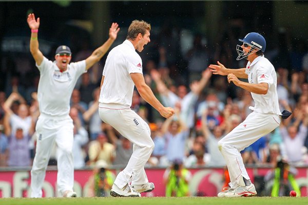 Tremlett and Cook celebrate SCG - 2010 Ashes