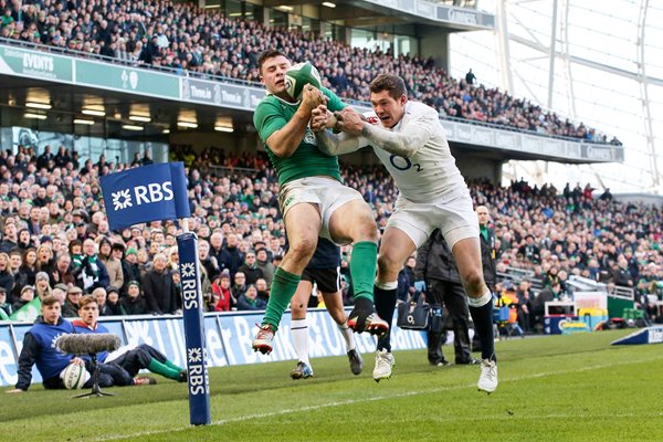 Robbie Henshaw Ireland v England Dublin 2015