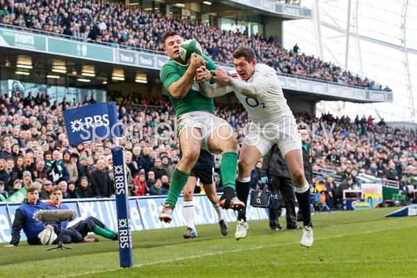 Robbie Henshaw Ireland v England Dublin 2015