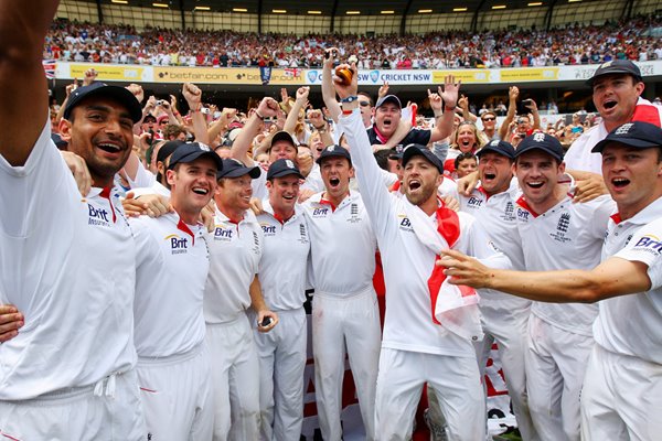 England with Barmy Army - SCG Ashes 2010