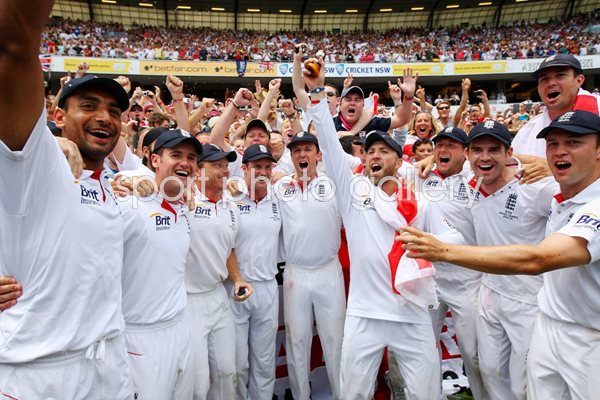 England with Barmy Army - SCG Ashes 2010