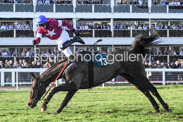 Jonny King & Thunder and Roses 2015