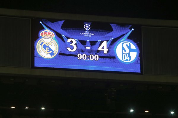 Real Madrid 03 v FC Schalke 04 -  score board 