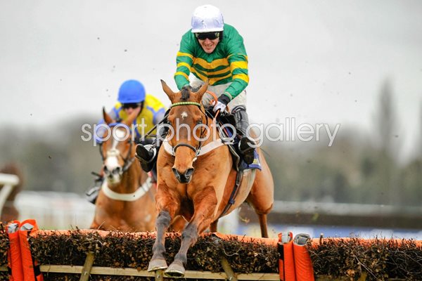 Tony Mccoy Binocular Kempton Races 2011