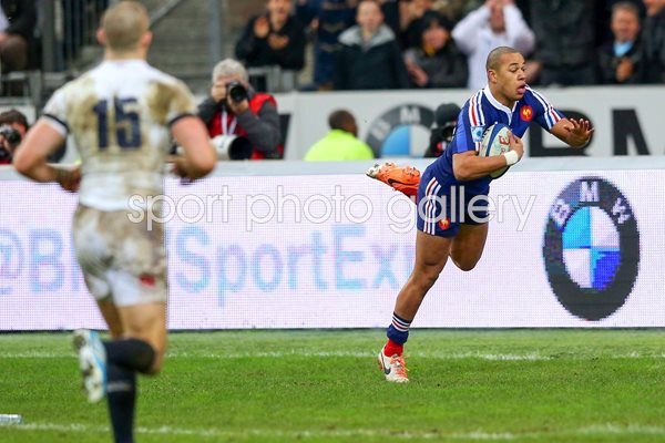  Gael Fickou France scores v England Paris Six Nations 2014