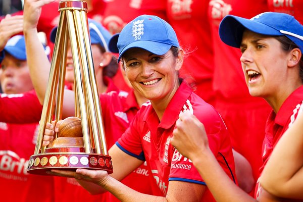 Charlotte Edwards England Women's Ashes Winners 2014