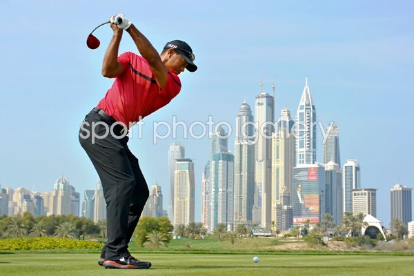 Tiger Woods drives Omega Dubai Desert Classic 2014