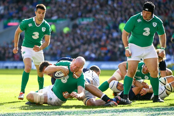 Paul O'Connell Ireland scores v Scotland Murrayfield 6 Nations 2015