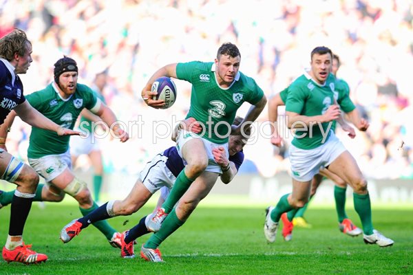 Robbie Henshaw Ireland v Scotland Six Nations 2015