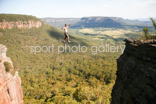 Highlining In The Blue Mountains