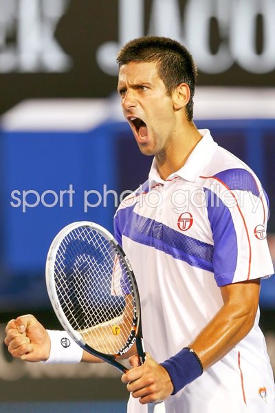 Djokovic beats Federer 2011 Australian Open
