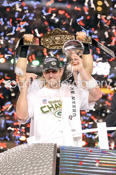 Aaron Rodgers holds up the Vince Lombardi Trophy Super Bowl XLV
