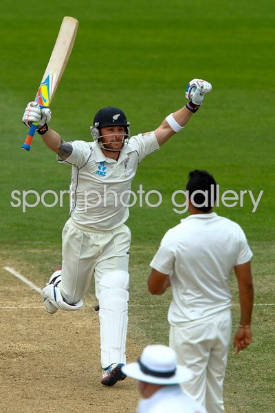 Brendon McCullum New Zealand 300 v India Wellington 2014