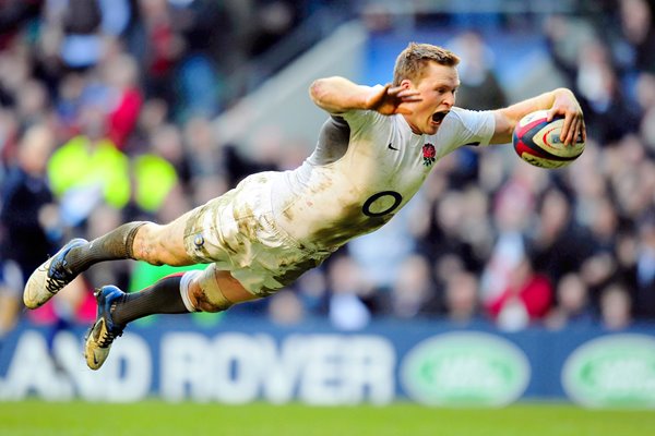 Chris Ashton scores v Italy at Twickenham 2011