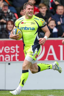 Mark Cueto Sale Sharks v Newcastle Falcons 2015