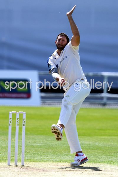Tim Bresnan Yorkshire v Hampshire 2015