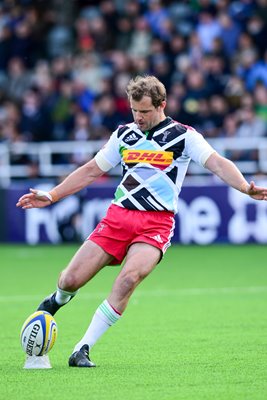 Nick Evans Harlequins v Newcastle 2015