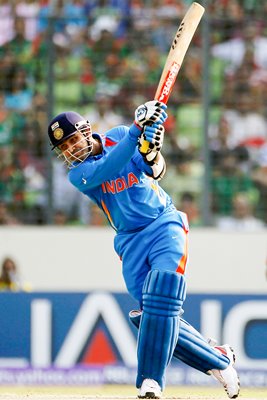 Sehwag smashes 175 in World Cup opener