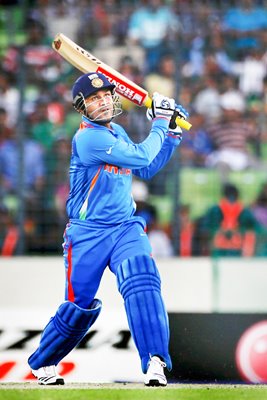 Sehwag hits a 6 in 175 v Bangladesh - World Cup