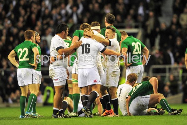 England celebrate v Ireland Twickenham 6 Nations 2014