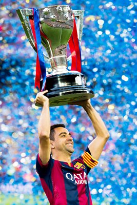 Xavi Hernandez Barcelona La Liga Champions 2015 trophy