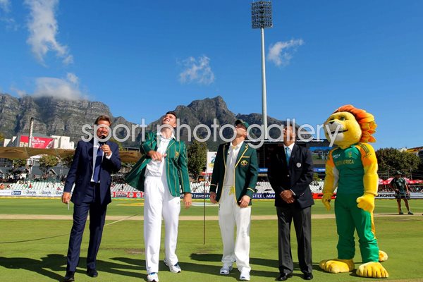 Coin Toss South Africa v Australia 3rd Test Cape Town 2014
