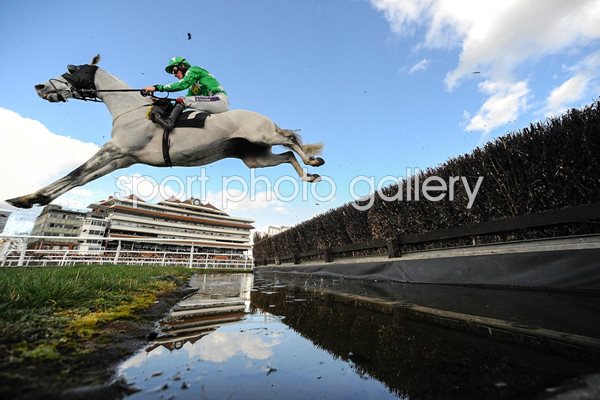 Sam Twiston-Davies on Pigeon Island 2014